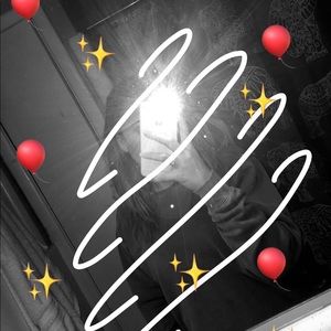 Meet your Posher, Chloe